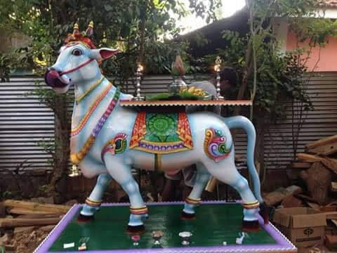 Small gilded temple chariot
