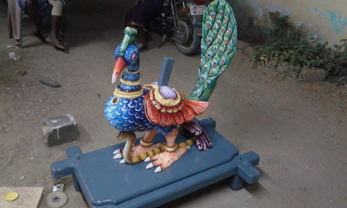 Colourful painted lion sculpture